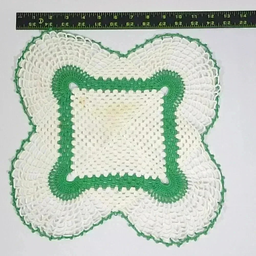 Vtg Set 4 Doilies Hand Crocheted Knitted Linen Apple Green‎ Scalloped Kitsch